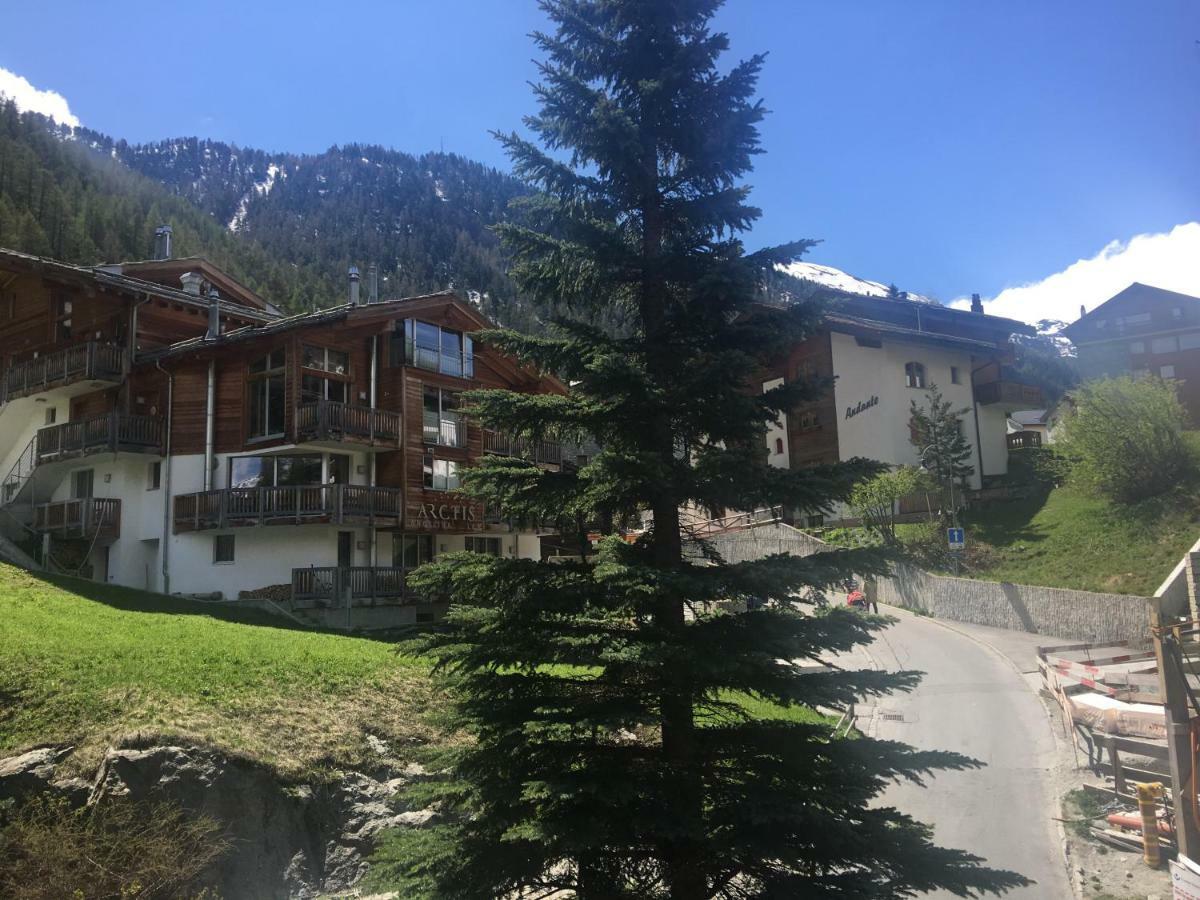 Haus Colmar Apartment Zermatt Exterior photo